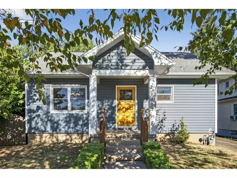 704 NE 80th Ave, Portland, OR 97213