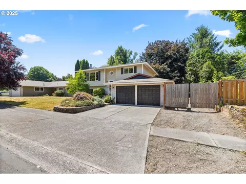 1010 SE 36th St, Troutdale, OR 97060