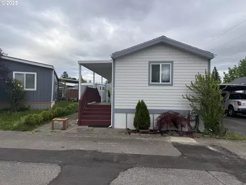 13045 SE Stark St #124, Portland, OR 97233