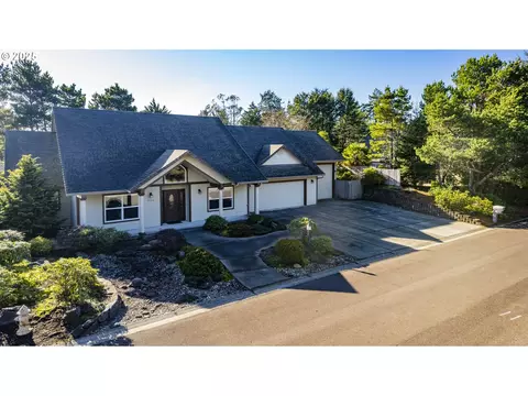 2040 Willow Loop, Florence, OR 97439