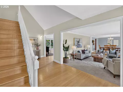 Entry Way - 2060 SW Butler Rd, Gresham, OR 97080 photo 1 of 5
