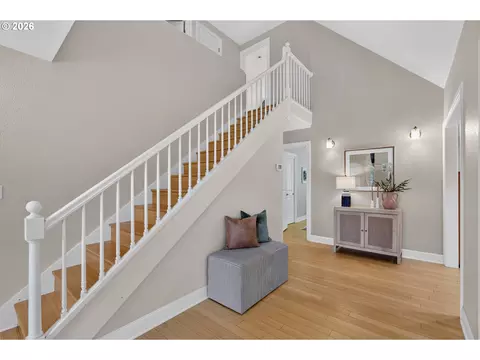 Entry Way - 2060 SW Butler Rd, Gresham, OR 97080 photo 5 of 5