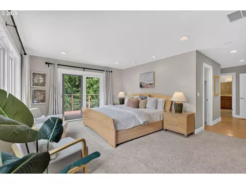 Bedroom - 2060 SW Butler Rd, Gresham, OR 97080 photo 1 of 7
