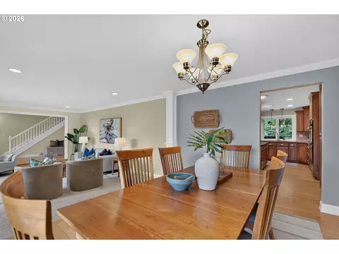 Dining - 2060 SW Butler Rd, Gresham, OR 97080 photo 2 of 3