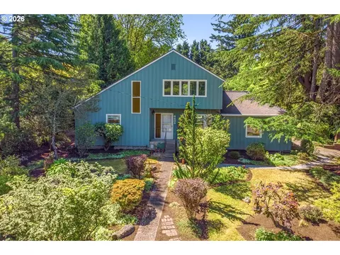 6434 SW Brugger St, Portland, OR 97219