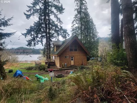 3117 S Tenmile, Lakeside, OR 97449