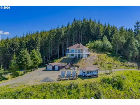 46345 Dement Creek Rd, Myrtle Point, OR 97458