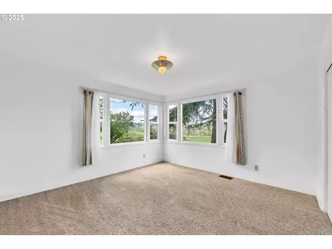 26900 Crow Rd, Eugene, OR 97402 photo 30
