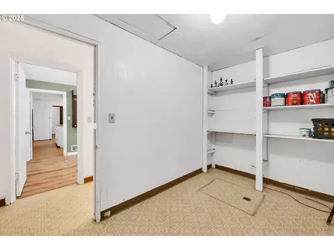 26900 Crow Rd, Eugene, OR 97402 photo 24