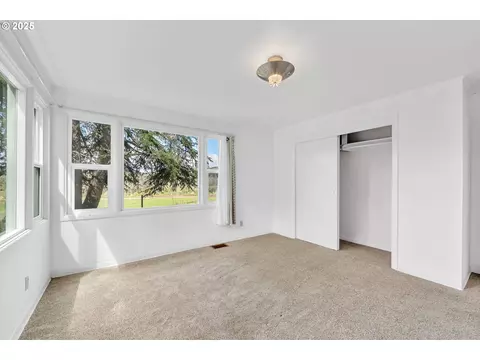26900 Crow Rd, Eugene, OR 97402 photo 31