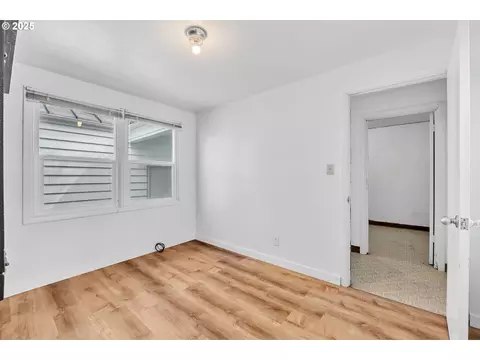 26900 Crow Rd, Eugene, OR 97402 photo 22