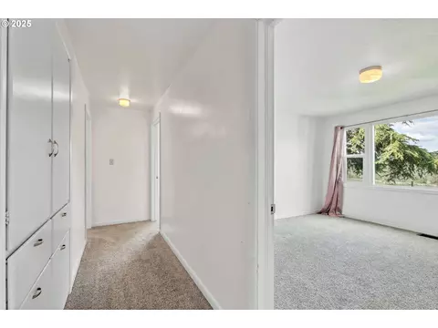 26900 Crow Rd, Eugene, OR 97402 photo 27
