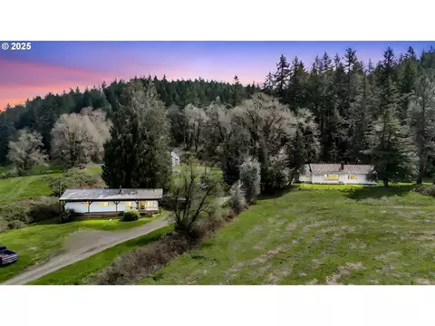 26900 Crow Rd, Eugene, OR 97402 photo 2