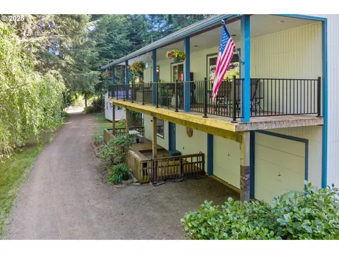 6100 Teal Creek Rd, Dallas, OR 97338
