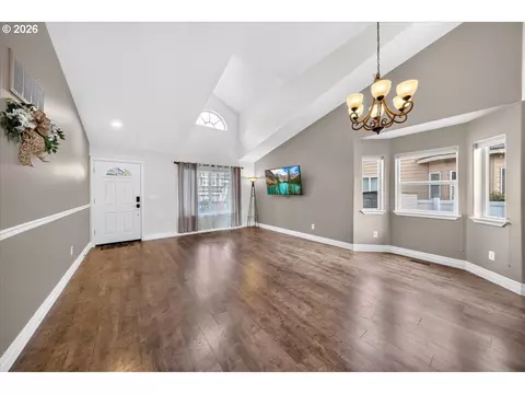 Living - 881 N 28th Ave, Cornelius, OR 97113 photo 3 of 6