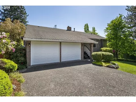 1962 SW 27th Dr, Gresham, OR 97080 photo 2