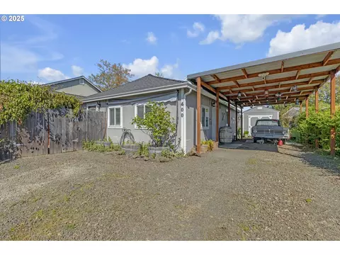 400 SE Darrell Ave, Winston, OR 97496