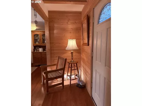 Entry Way - 360 N 13th Ave, Elgin, OR 97827 photo 1 of 3