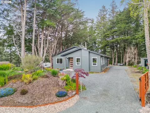 88879 Highway 42 S, Bandon, OR 97411