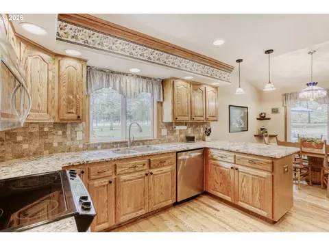 Kitchen - 23320 SE Bornstedt Rd, Sandy, OR 97055 photo 1 of 3