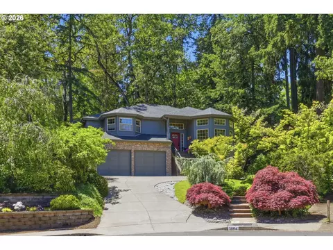 Exterior - 1894 W 27th Pl, Eugene, OR 97405 photo 11 of 11