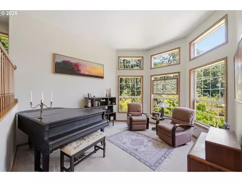 Living - 1894 W 27th Pl, Eugene, OR 97405 photo 1 of 5