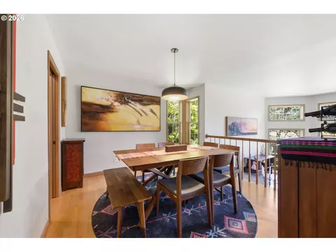 Dining - 1894 W 27th Pl, Eugene, OR 97405 photo 1 of 2