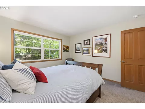 Bedroom - 1894 W 27th Pl, Eugene, OR 97405 photo 3 of 3