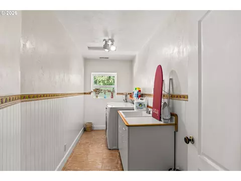 Other - 785 E 44th Ave, Eugene, OR 97405 photo 10 of 12