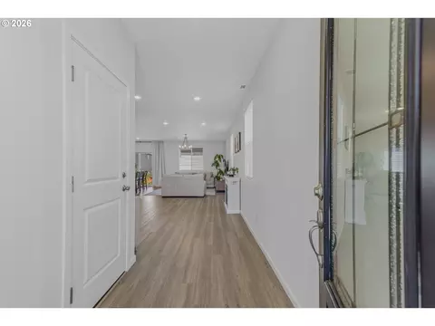 Entry Way - 4145 SW Thomas Ave, Gresham, OR 97080 photo 1 of 4