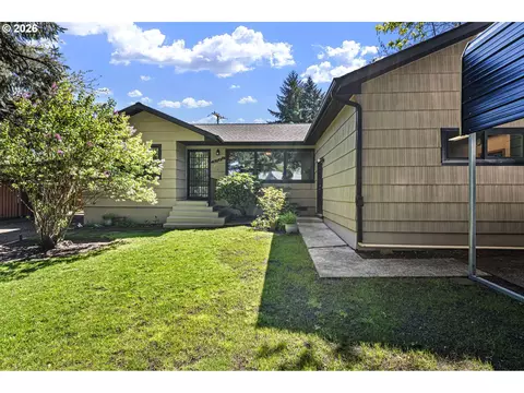1295 Betty Ln, Eugene, OR 97404
