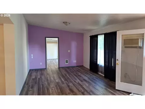 132 E Main St, Sheridan, OR 97378