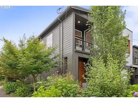 6888 NE 13th Ave, Portland, OR 97211
