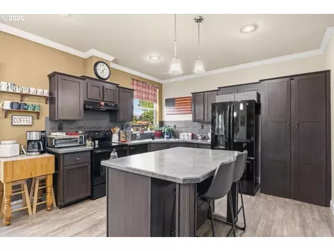 162 Robert Ave, Glide, OR 97443 photo 8
