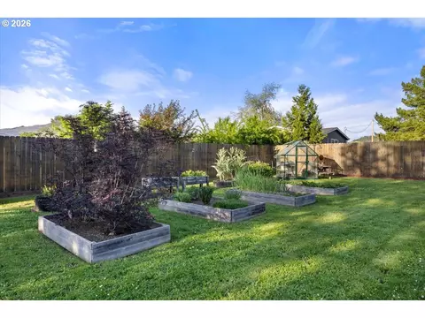 162 Robert Ave, Glide, OR 97443 photo 28