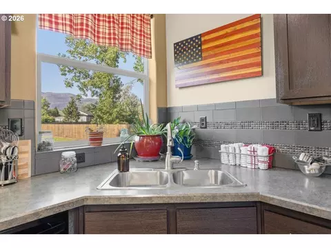 162 Robert Ave, Glide, OR 97443 photo 9