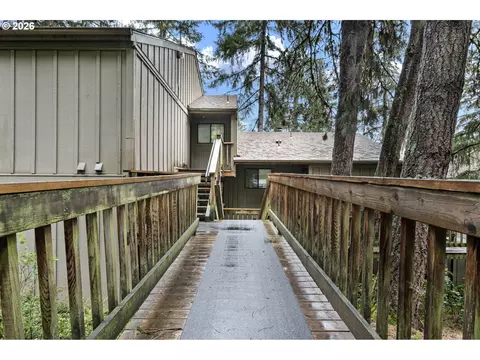 149 Treehill Loop, Eugene, OR 97405