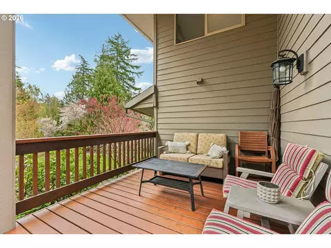 Exterior - 281 SE 41st Ct, Gresham, OR 97080 photo 6 of 12
