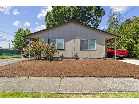 605 S Center St, Newberg, OR 97132