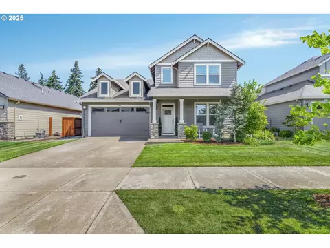 1072 S Walnut St, Canby, OR 97013
