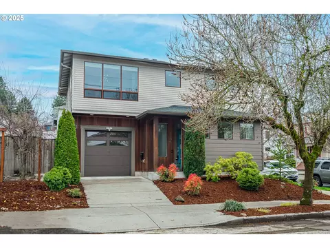 3305 SE 11th Ave, Portland, OR 97202