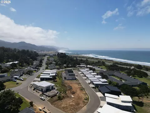 0000 Sawyer Way #8, Gold Beach, OR 97444