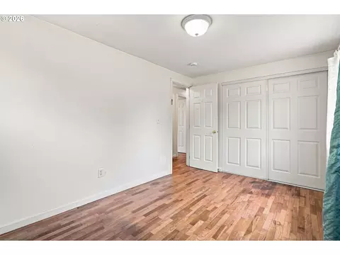 Bedroom - 1219 Pleasant St, Springfield, OR 97477 photo 6 of 6