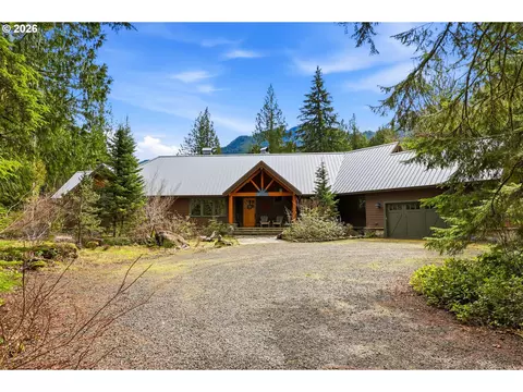 Exterior - 20680 E Glacier View Rd, Rhododendron, OR 97049 photo 4 of 11