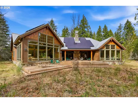 Exterior - 20680 E Glacier View Rd, Rhododendron, OR 97049 photo 8 of 11