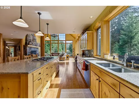 Kitchen - 20680 E Glacier View Rd, Rhododendron, OR 97049 photo 4 of 5