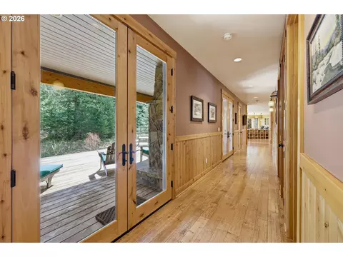 Entry Way - 20680 E Glacier View Rd, Rhododendron, OR 97049 photo 2 of 3