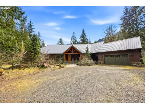 Exterior - 20680 E Glacier View Rd, Rhododendron, OR 97049 photo 3 of 11