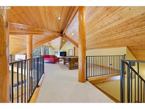 Entry Way - 20680 E Glacier View Rd, Rhododendron, OR 97049 photo 3 of 3