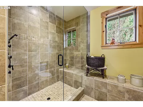 Bath - 20680 E Glacier View Rd, Rhododendron, OR 97049 photo 5 of 6
